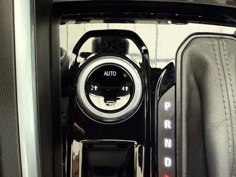 Used 2024 Chevrolet Colorado LT w/ LT Convenience Package III image 36