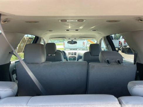 Used 2012 GMC Acadia SL FWD image 23