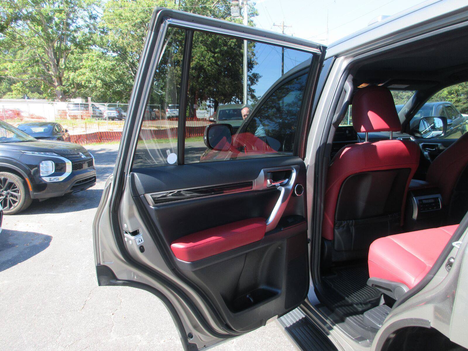 Used 2022 Lexus GX 460 Premium w/ Premium Plus Package AWD/4WD image 16