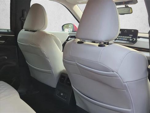 Used 2023 Mitsubishi Outlander SEL image 20