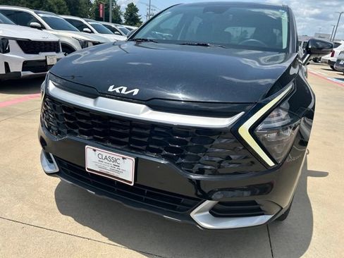 Used 2023 Kia Sportage EX FWD image 3