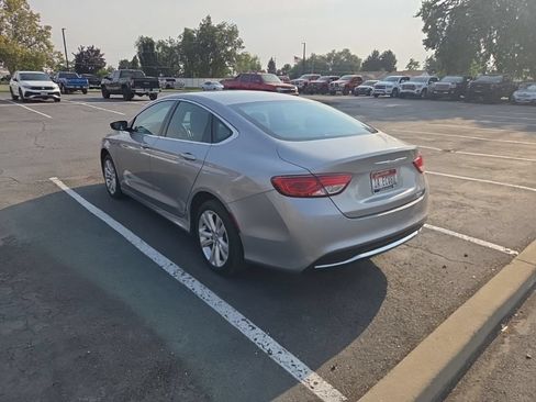 Used 2015 Chrysler 200 Limited FWD image 3