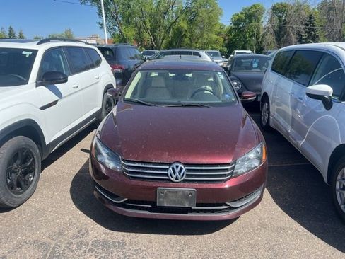 Used 2014 Volkswagen Passat 1.8T SE FWD image 2