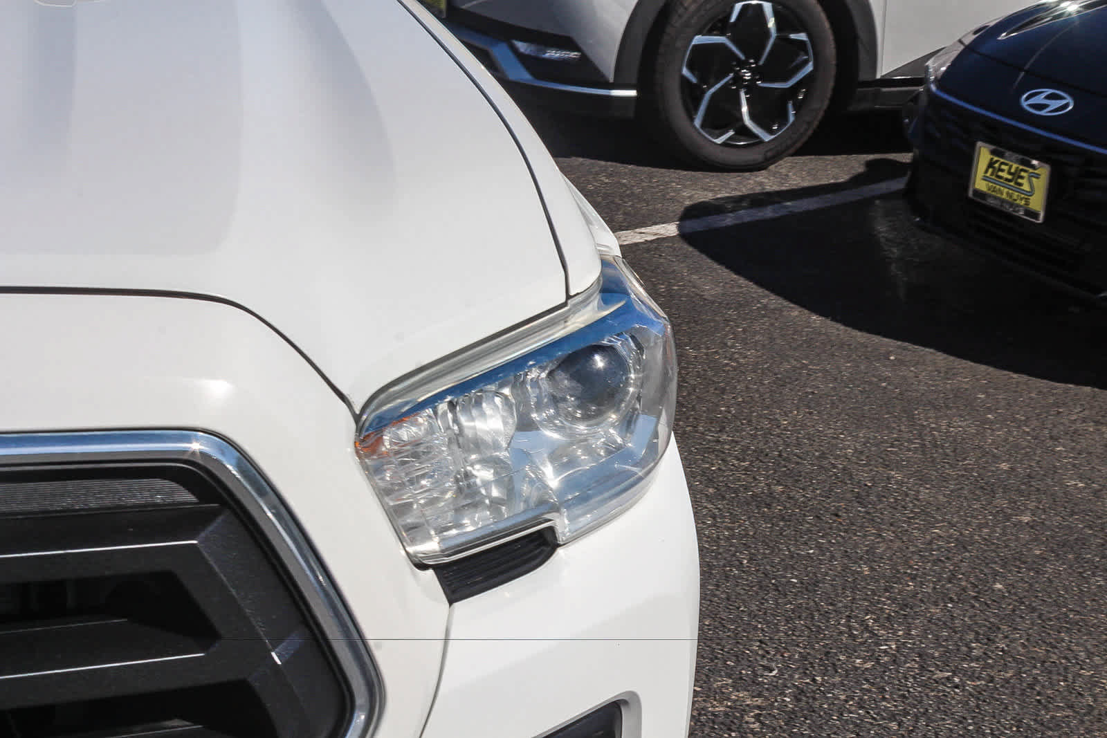 Used 2022 Toyota Tacoma SR5 RWD image 13