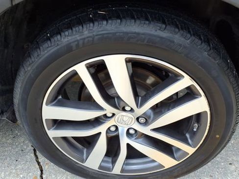 Used 2016 Honda Pilot Touring image 4