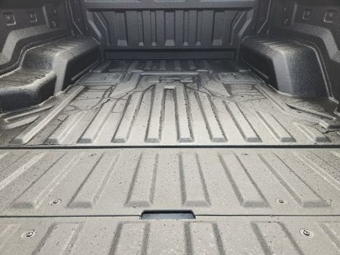 New 2026 GMC Hummer EV 4x4 Crew Cab image 21