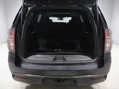 Used 2021 Chevrolet Suburban Z71 w/ Z71 Signature Package AWD/4WD image 22