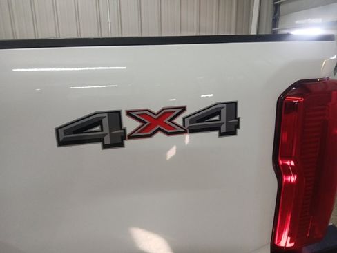 Used 2024 Ford F250 XLT image 11