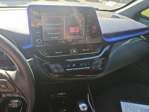 Used 2021 Toyota C-HR XLE FWD image 19