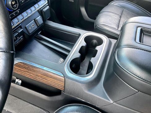 Used 2019 Chevrolet Silverado 1500 High Country image 13