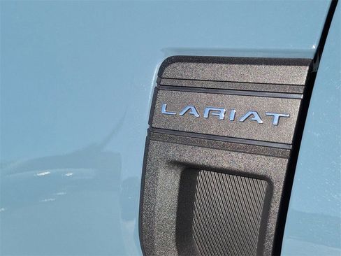 Used 2022 Ford Maverick Lariat w/ Equipment Group 500A Standard image 8