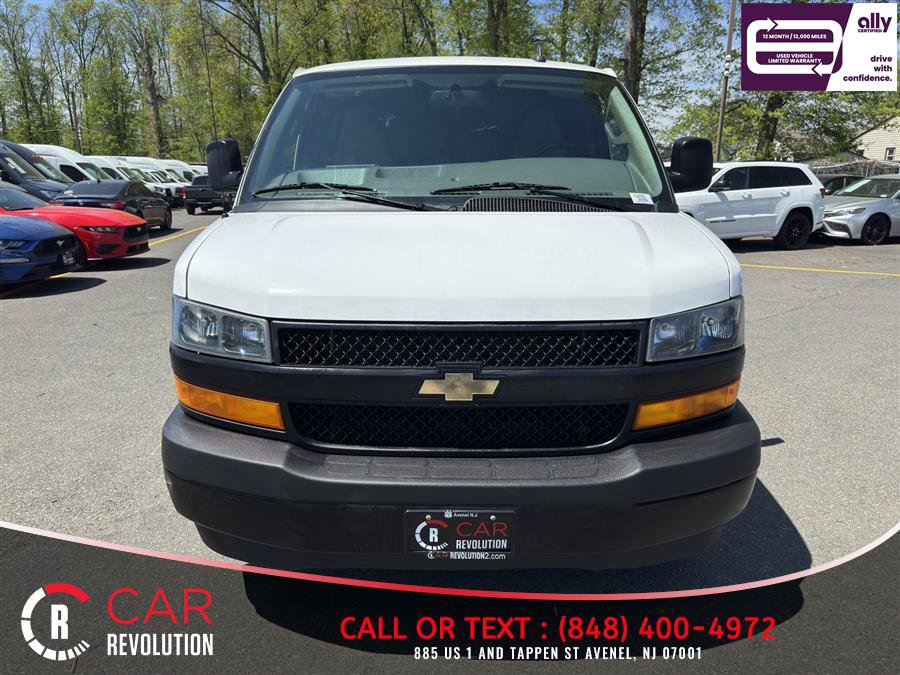 Used 2020 Chevrolet Express 3500 w/ Driver Convenience Package RWD image 2