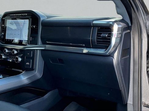 Used 2022 Ford F150 Lariat image 27