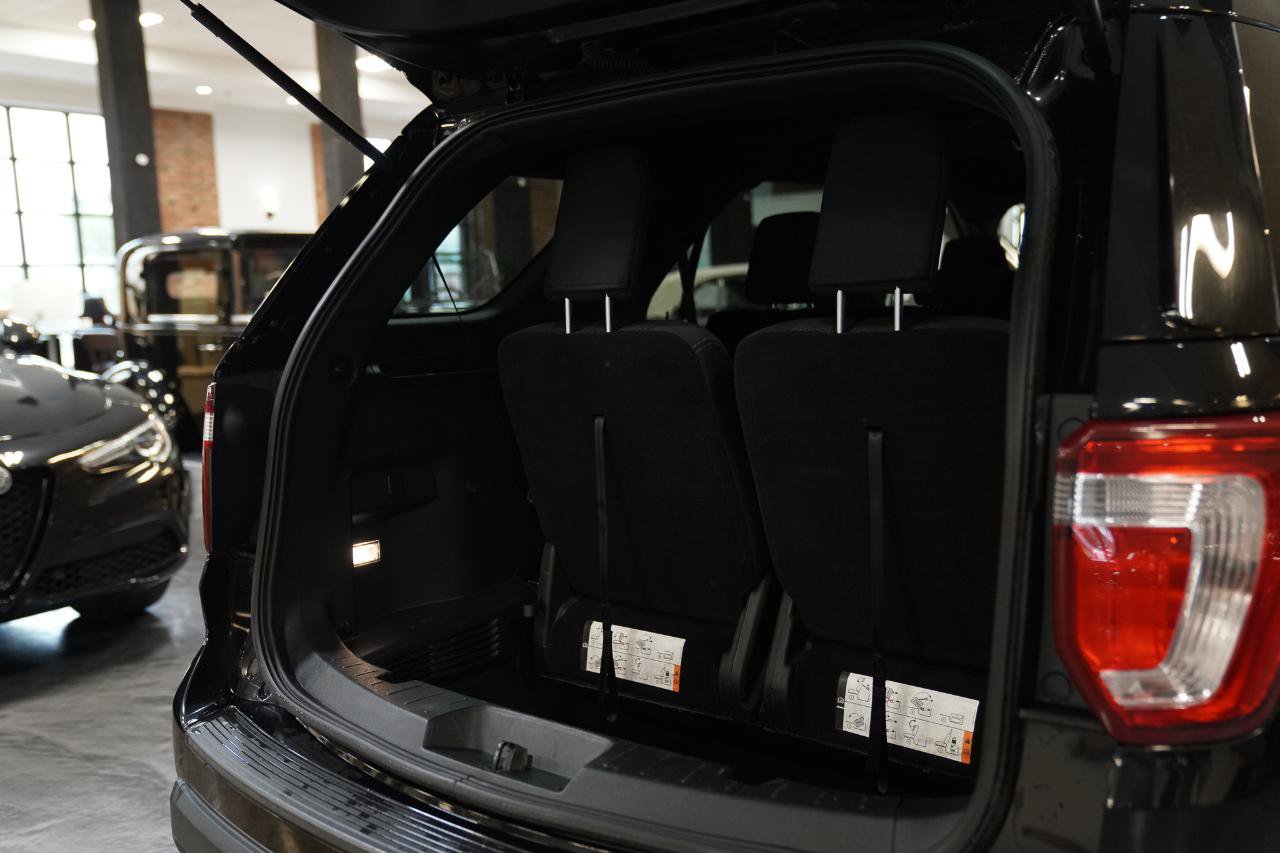 Used 2019 Ford Explorer XLT FWD image 17