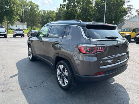Used 2018 Jeep Compass Limited AWD/4WD image 5