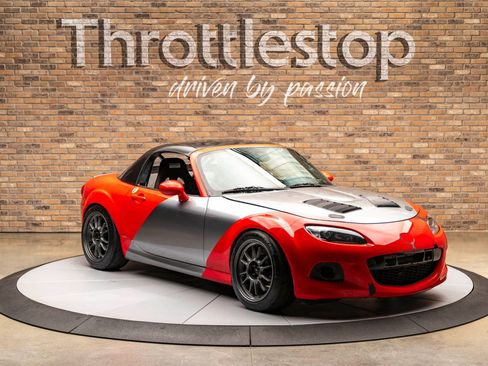 Used 2006 MAZDA MX-5 Miata Sport w/ Suspension Pkg image 4