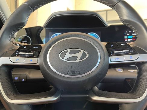 Used 2025 Hyundai Elantra Limited image 28