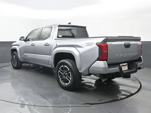 Used 2025 Toyota Tacoma TRD Sport RWD image 3