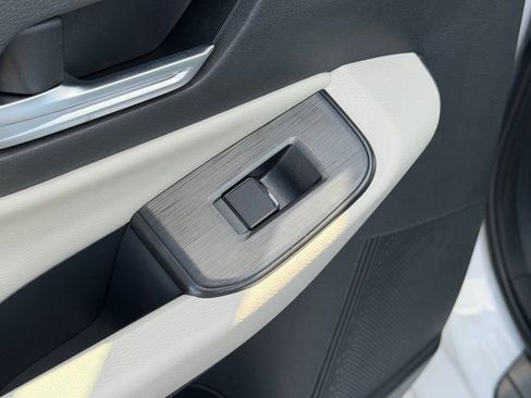 New 2026 Nissan Sentra SL w/ Floor Mat Package FWD image 48