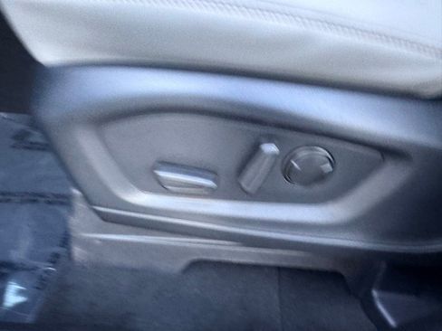 New 2026 Ford Explorer Active w/ Active Comfort Package image 19