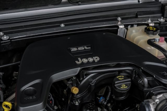 Used 2020 Jeep Gladiator Rubicon AWD/4WD image 4