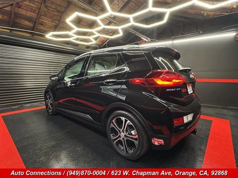 Used 2017 Chevrolet Bolt Premier w/ Driver Confidence II Package image 4