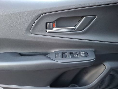New 2026 Toyota Prius Plug-In Hybrid FWD image 7