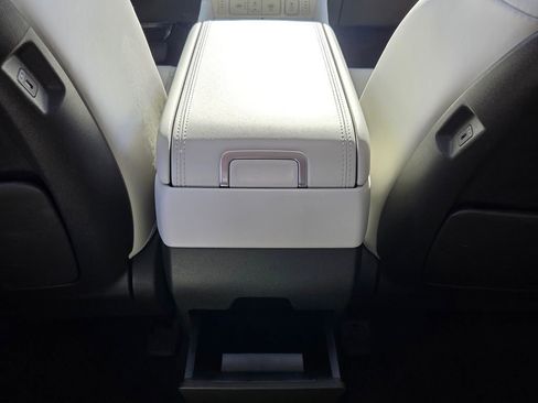 Used 2025 Hyundai Santa Fe Calligraphy image 14