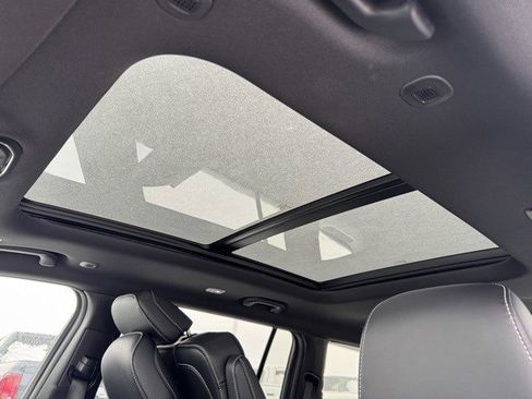 New 2025 Jeep Grand Cherokee L Limited image 27