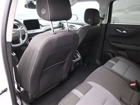 Used 2025 Chevrolet Blazer LT image 23