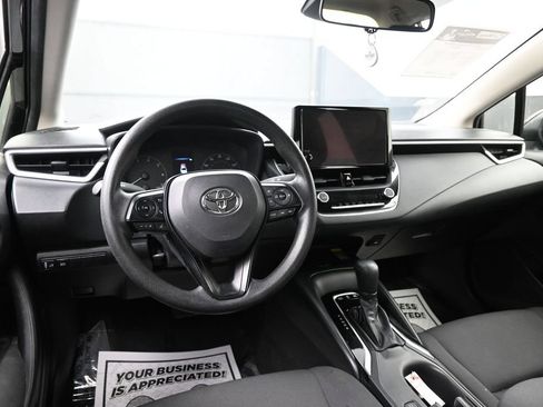 Used 2025 Toyota Corolla LE w/ LE Premium Package FWD image 33