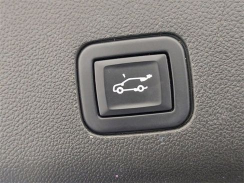 Certified 2022 Chevrolet Suburban High Country w/ Max Trailering Package image 31