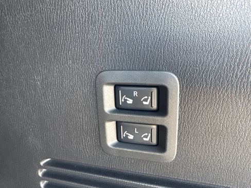 Used 2024 Nissan Armada Platinum w/ Cargo Package RWD image 19