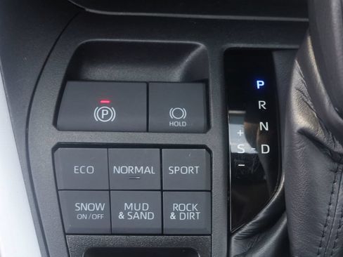 Certified 2024 Toyota RAV4 XLE w/ Convenience Package AWD/4WD image 32
