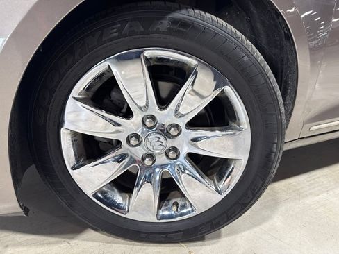 Used 2010 Buick LaCrosse CXL FWD image 2