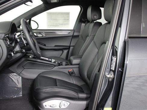 New 2026 Porsche Macan Turbo AWD/4WD image 5
