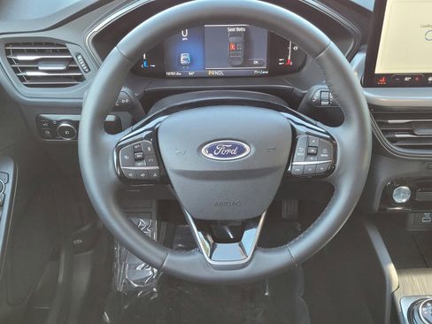 Certified 2023 Ford Escape SE image 12