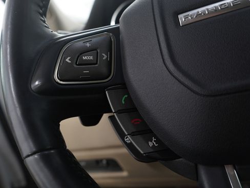 Used 2015 Land Rover Range Rover Evoque Pure image 25