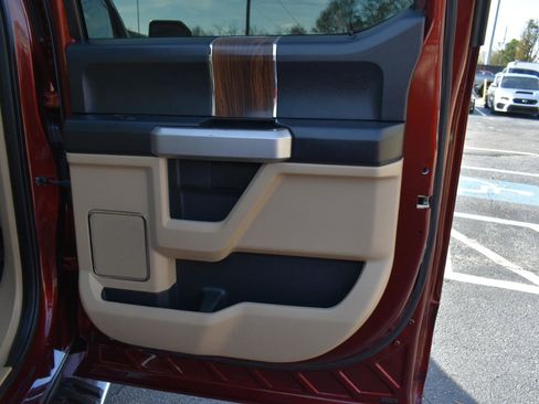 Used 2015 Ford F150 Lariat w/ Equipment Group 502A Luxury AWD/4WD image 35