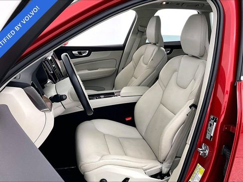 Used 2021 Volvo XC60 T6 Momentum AWD/4WD image 34