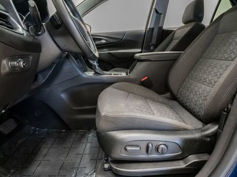 Used 2023 Chevrolet Equinox LT w/ Driver Convenience Package AWD/4WD image 9