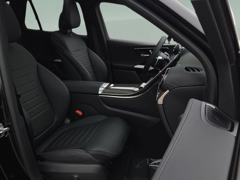 New 2026 Mercedes-Benz GLC 300 image 22
