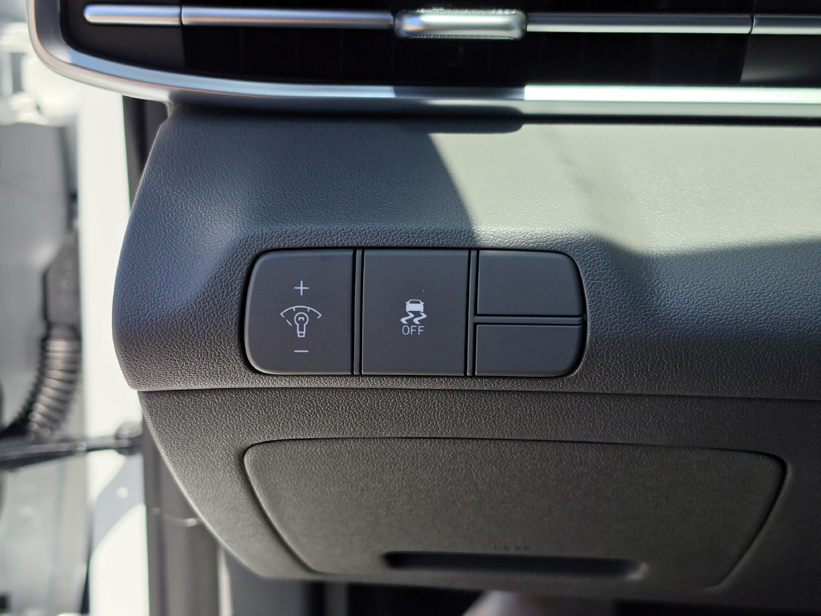 New 2026 Hyundai Elantra Sport FWD image 25