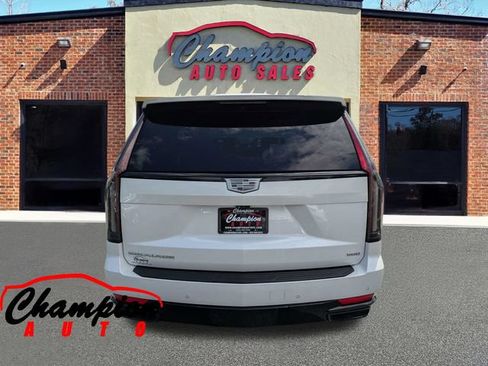 Used 2021 Cadillac Escalade Sport w/ Driver Assist Tech Package AWD/4WD image 8