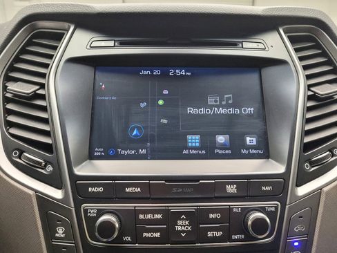 Used 2018 Hyundai Santa Fe SE w/ Cargo Package image 25