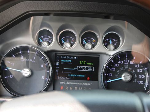 Used 2015 Ford F250 Platinum image 21