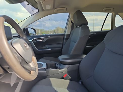 Used 2024 Toyota RAV4 XLE image 19