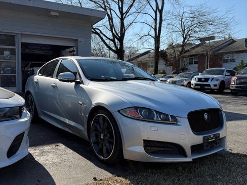 Used 2015 Jaguar XF Sport image 8