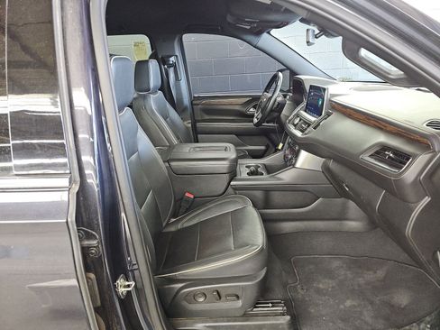 Used 2023 Chevrolet Suburban Premier AWD/4WD image 13