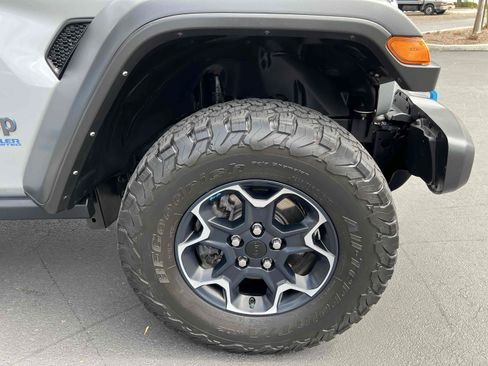 Used 2022 Jeep Wrangler Unlimited Rubicon 4xe AWD/4WD image 96